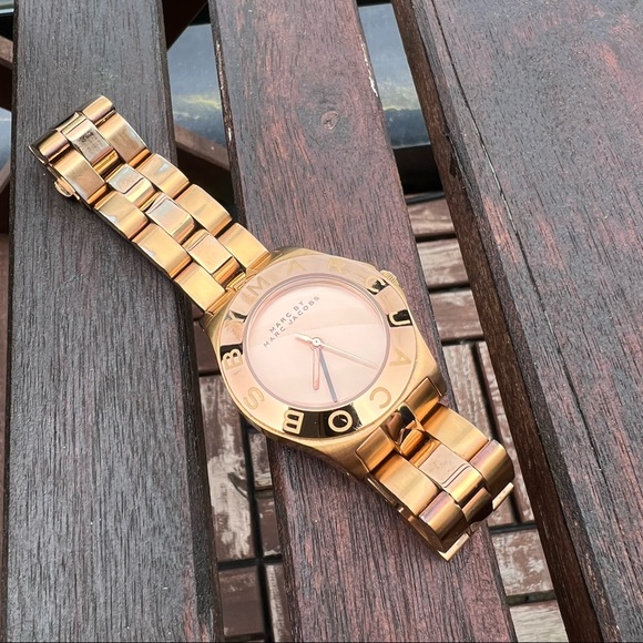 Marc Jacobs gold / bronze watch - Picture 2 of 4